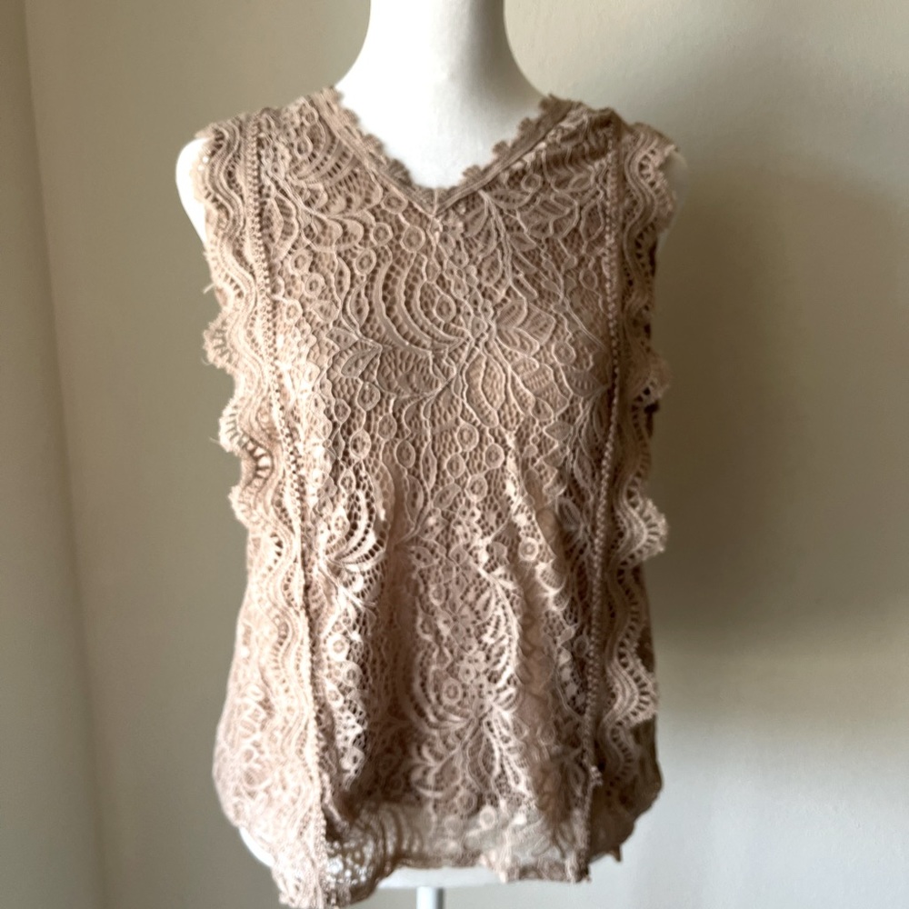 Women’s Small B My Story Beige Sleeveless Lace Top